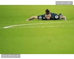 2025 赛季回顾：小格雷罗单季 48 轰的表现，助蓝鸟队在季后赛中一路杀至美联决赛