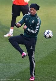 这个真的笑死了…看看布伦森这个假动作是如何骗过放守者埃利斯的